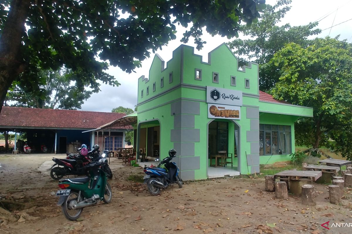 Tren kedai kopi berdampak munculnya pengusaha muda di Tapin