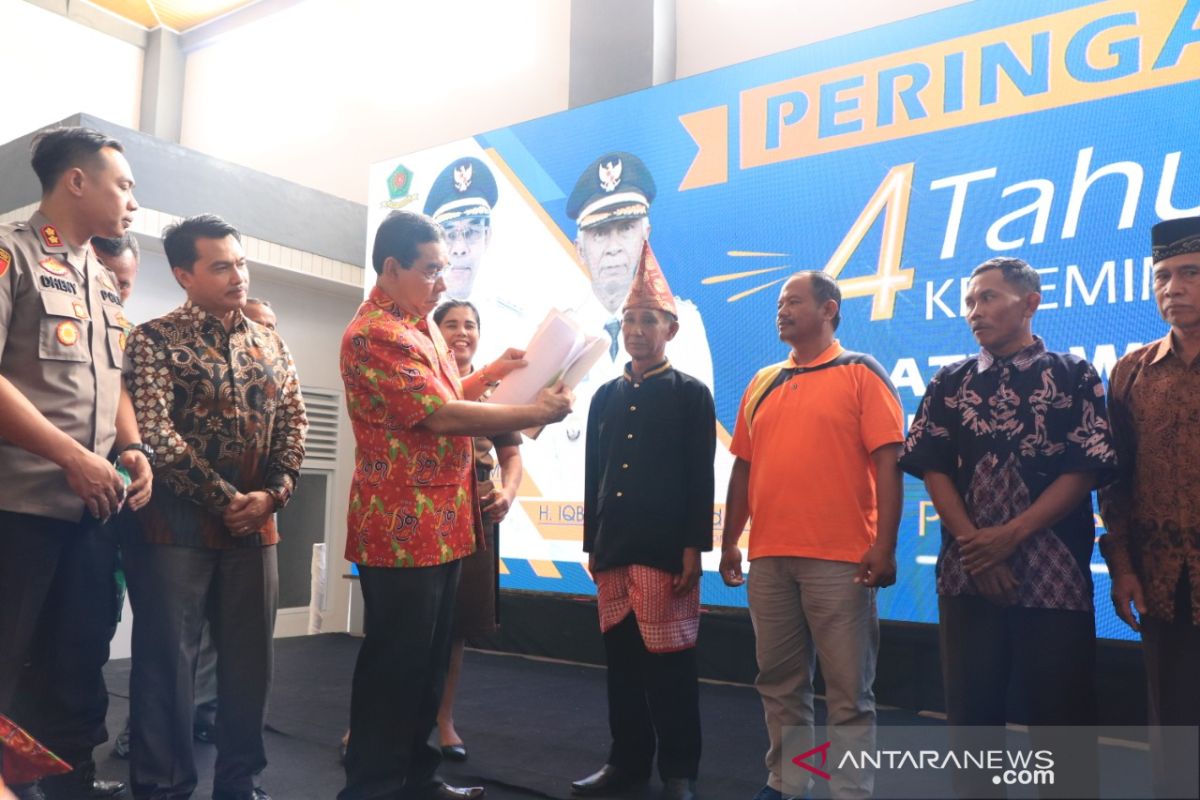 Bupati Rejang Lebong klaim berhasil turunkan angka kemiskinan