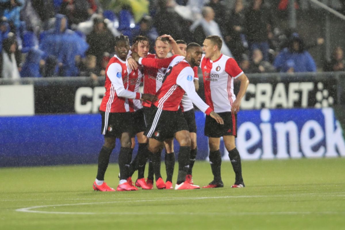 Feyenoord posisi ketiga klasemen setelah taklukan PEC Zwolle dalam drama tujuh gol bawa