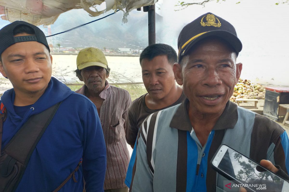 Warga Palopo target tiga malam taklukkan buaya berkalung ban