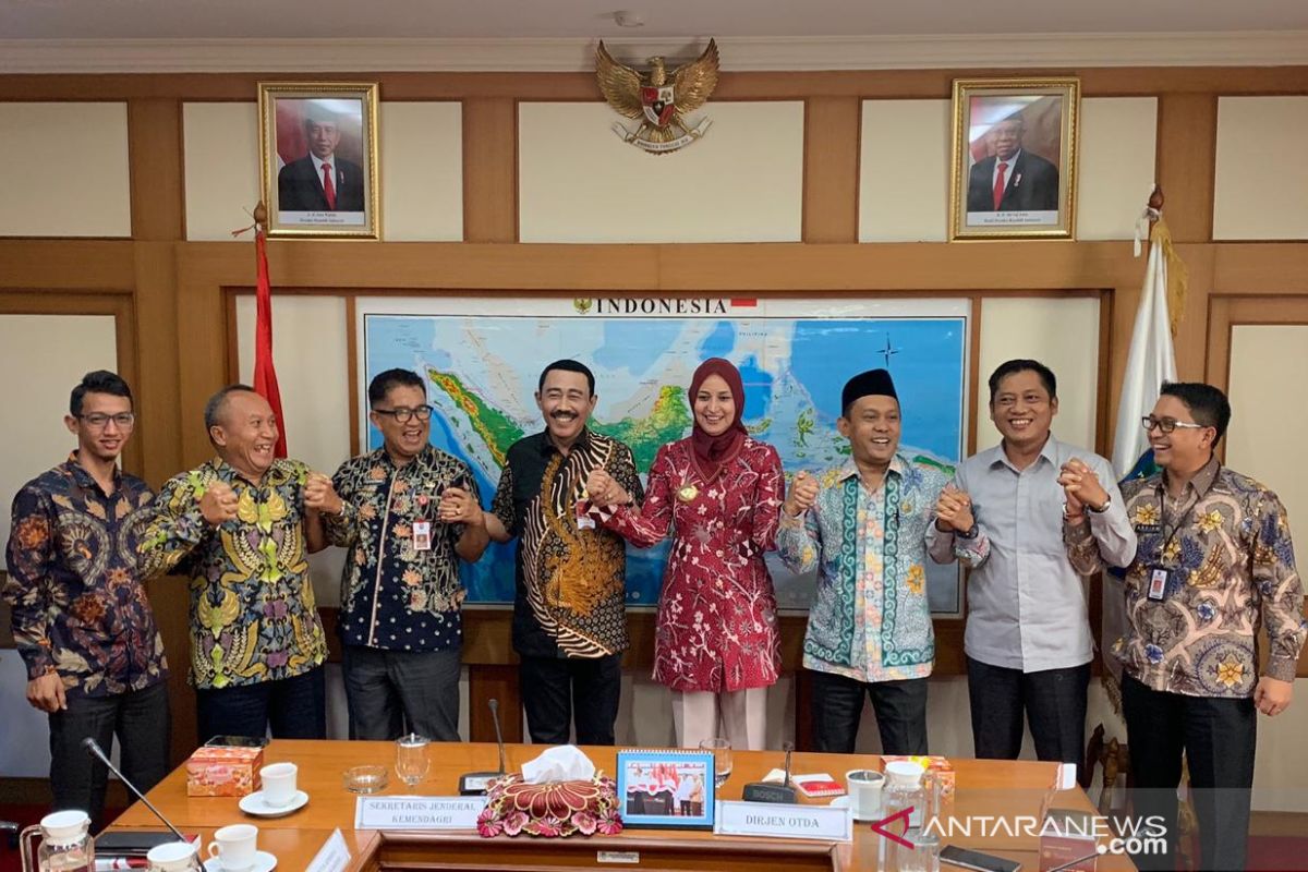 Soal pembahasan APBD 2020, Bupati dan DPRD Jember saling tunggu