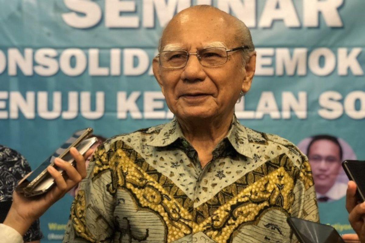 Emil Salim dorong pemerintah untuk terus genjot pembangunan di daerah