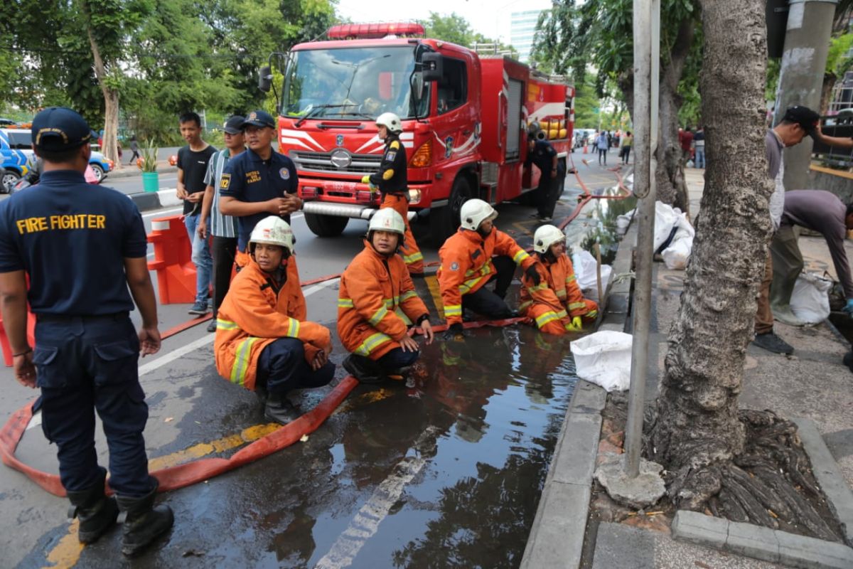 Komisi B setujui anggaran pembelian dua mobil damkar di Surabaya