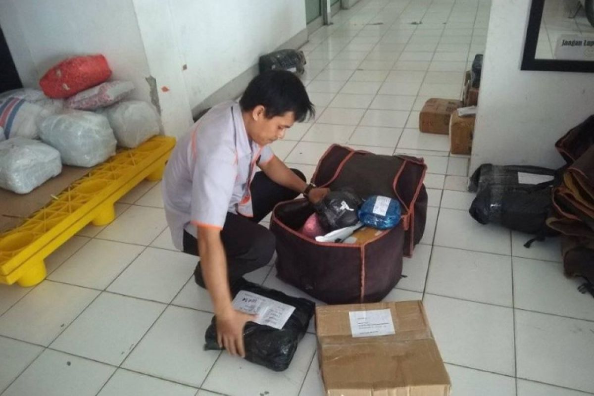 Kiriman paket di Kantor Pos Rangkasbitung dijamin bebas COVID-19