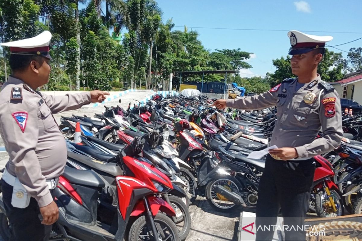 Operasi Cipta Kondisi, Polres Agam terbitkan 450 surat tilang (Video)