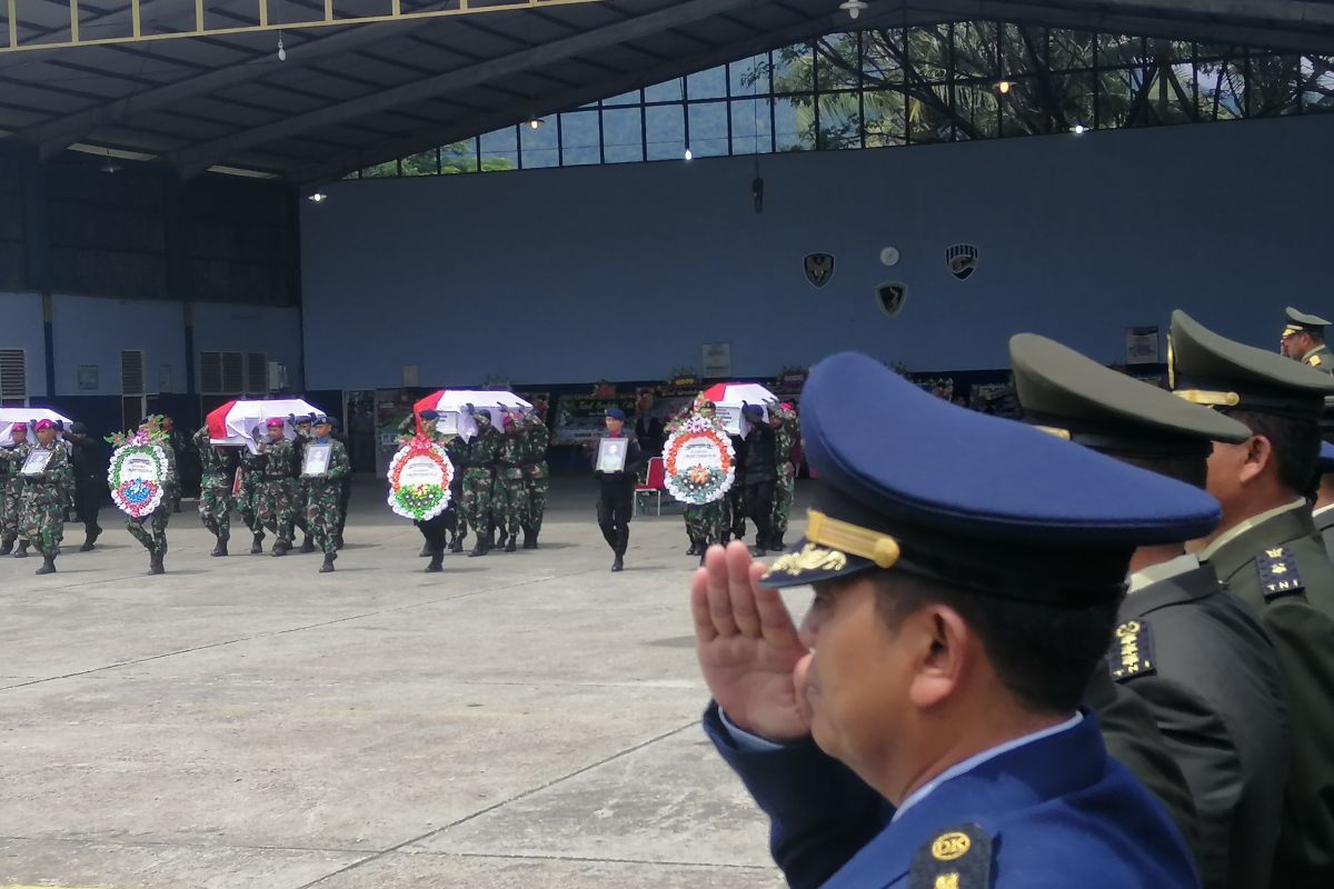 Panglima TNI dan Kapolri hadiri pelepasan jenazah empat prajurit TNI AD korban Helikopter Mi-17