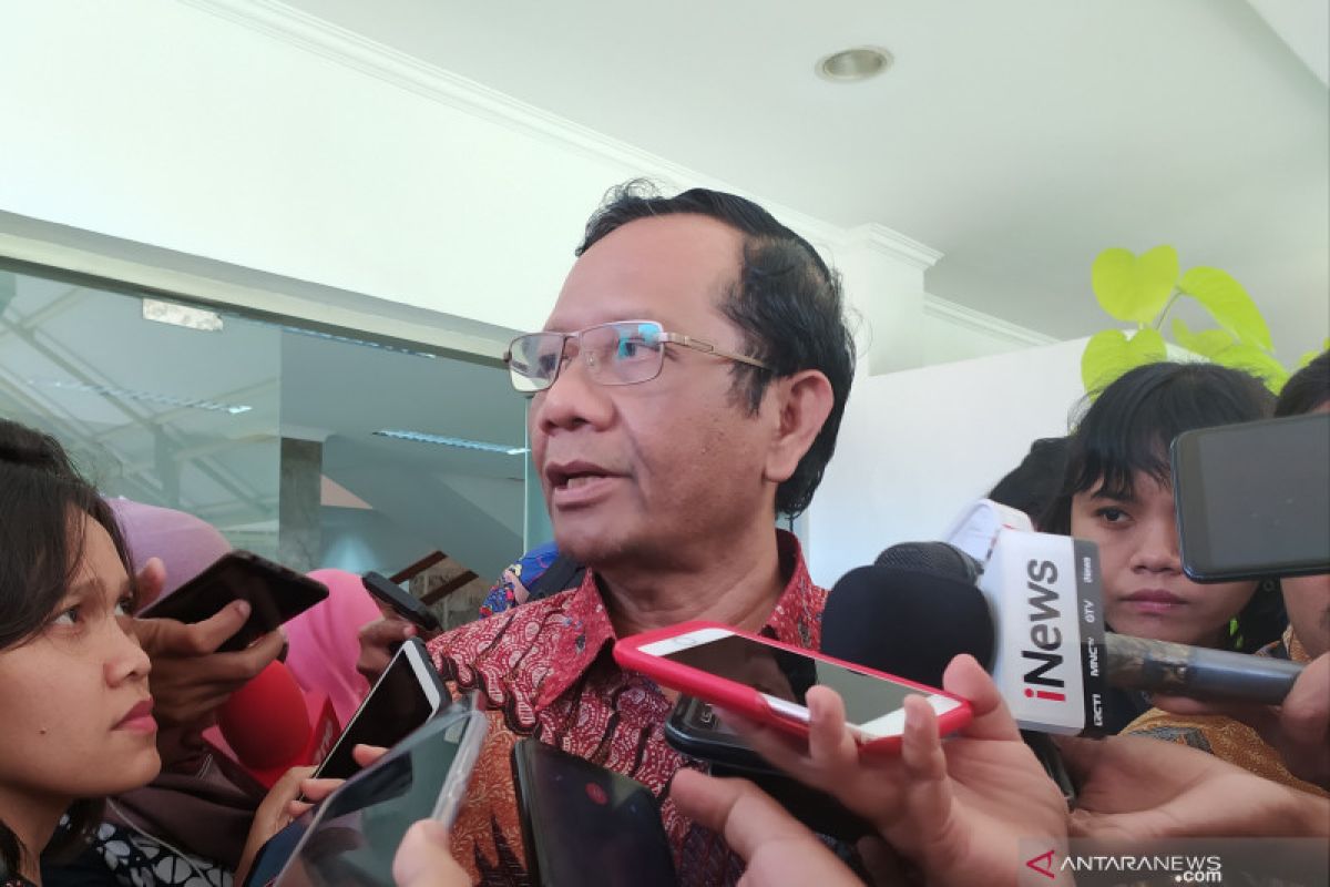 Mahfud: Kekeliruan RUU Cipta Kerja akan diperbaiki di DPR