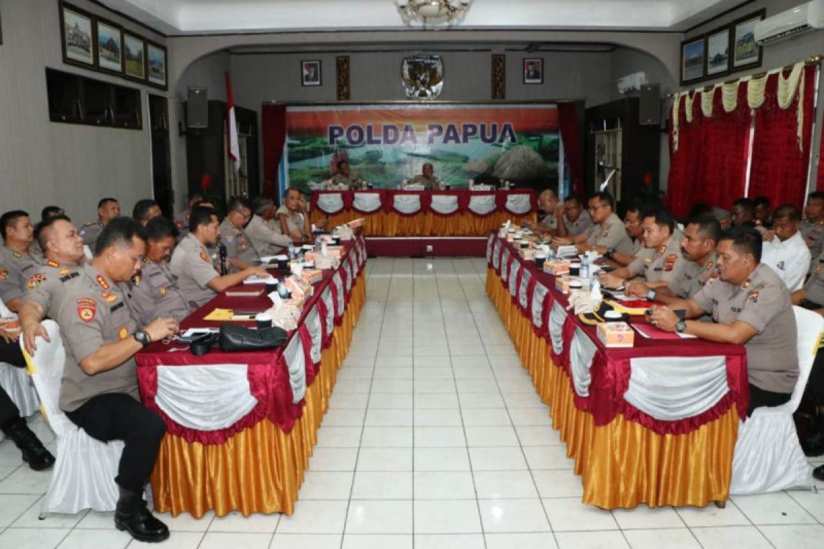 Kapolda Papua pimpin rapat persiapan pengamanan pilkada dan PON XX