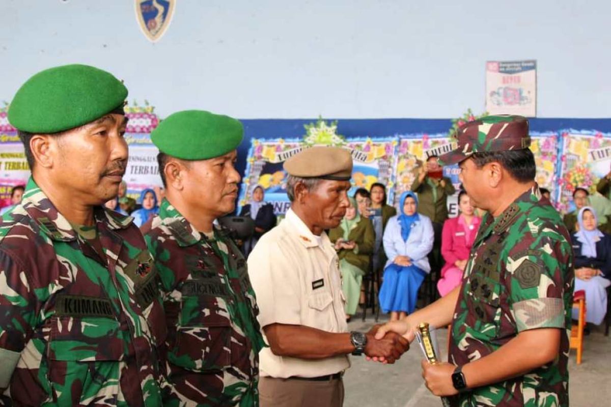 Panglima TNI lepas empat jenazah korban Helikopter Mi-17