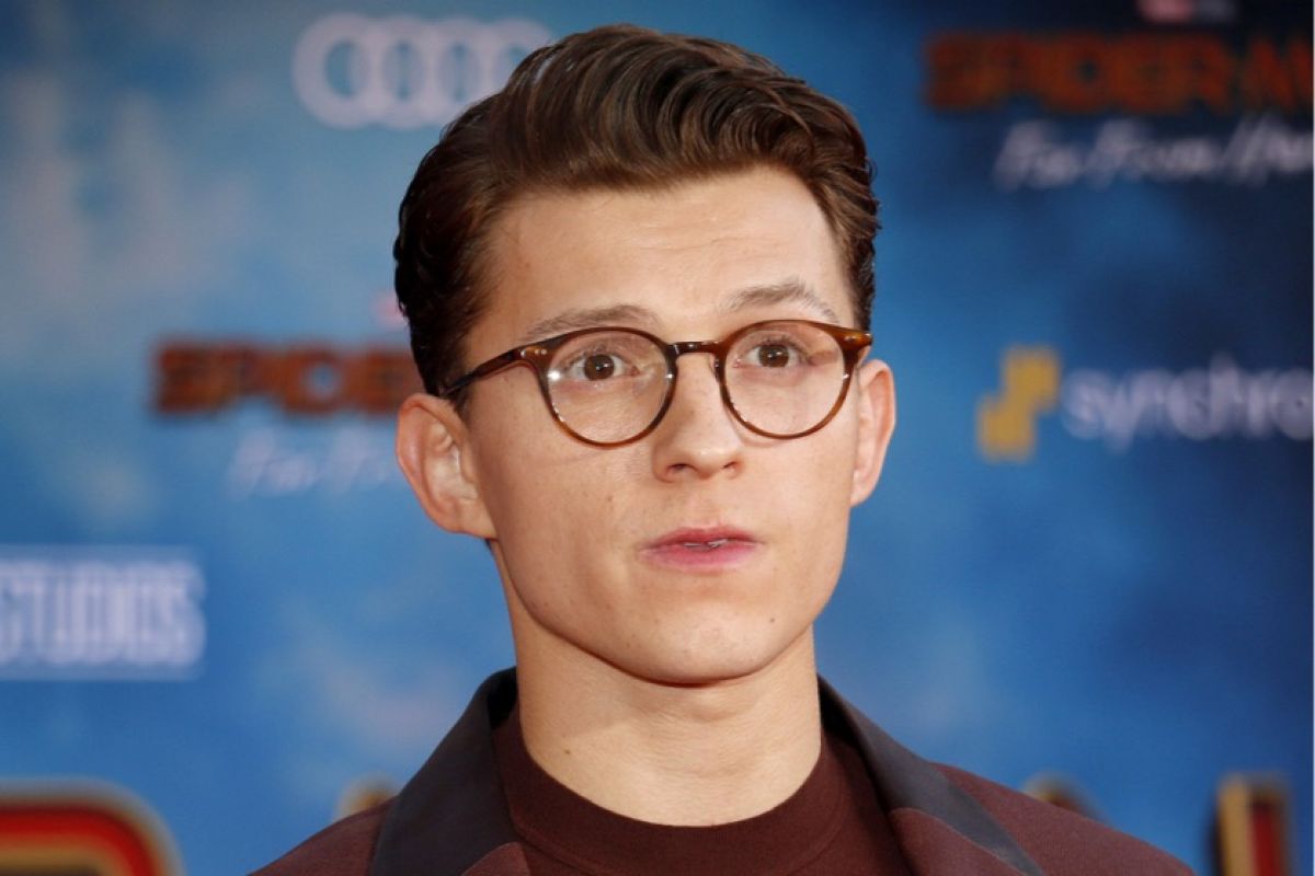 Tom Holland berhenti main Instagram, kenapa ya?