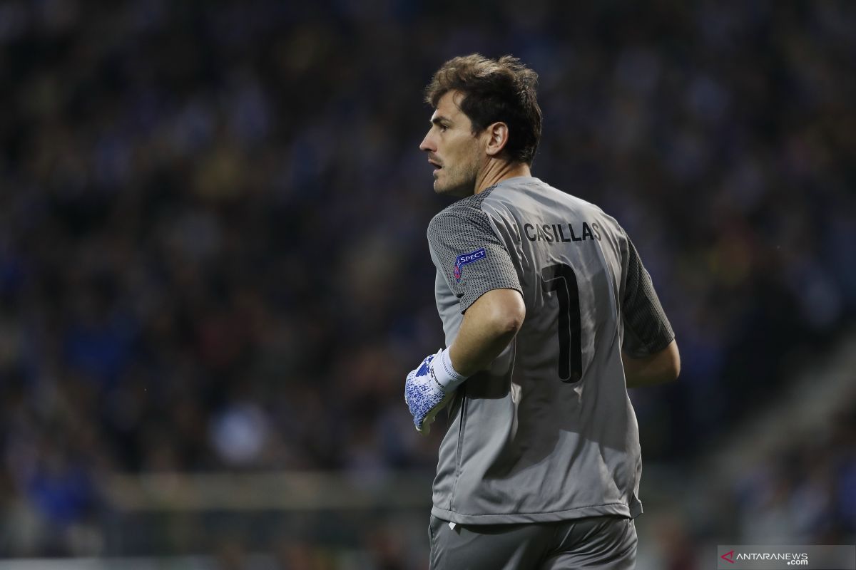 Iker Casillas resmi pensiun