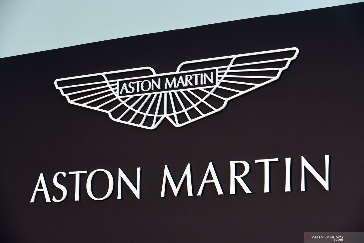 Produsen mobil mewah Aston Martin jadikan Lenovo sebagai perangkat kerja resmi