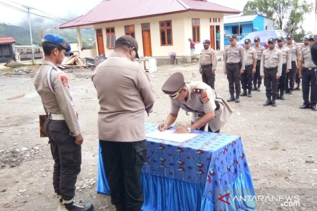 Kapolres Tolikara pimpin pengukuhan wakapolres baru Kompol Yosep Goran