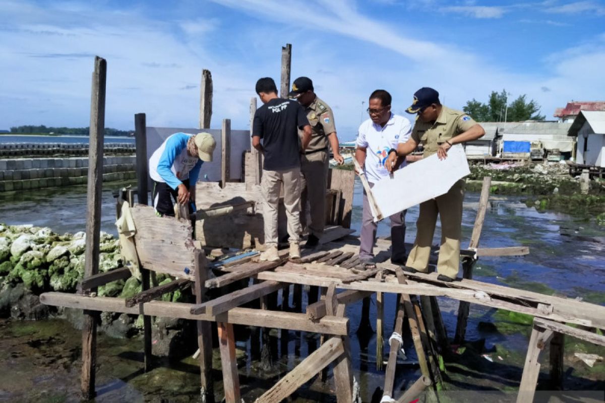 Jamban apung di Pulau Kelapa ditertibkan