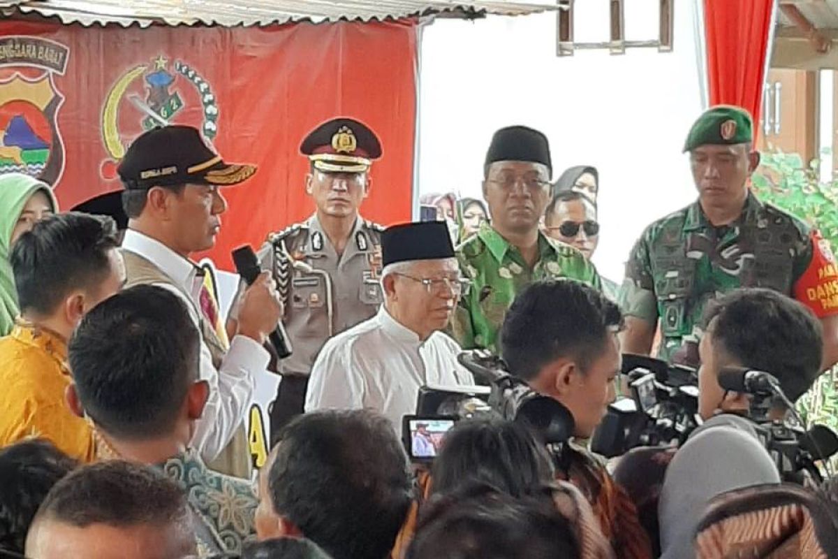 Wapres meninjau rumah tahan gempa untuk korban bencana di Mataram