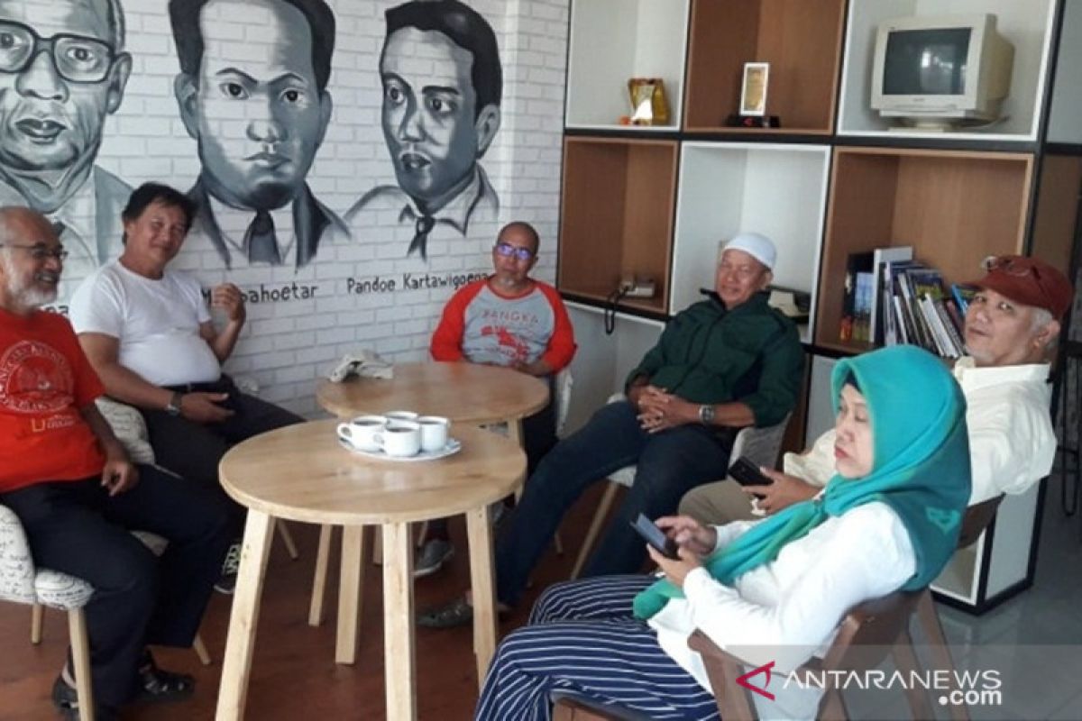 LKBN Antara Kalsel hidupkan media center, melalui dialog ruang hampa