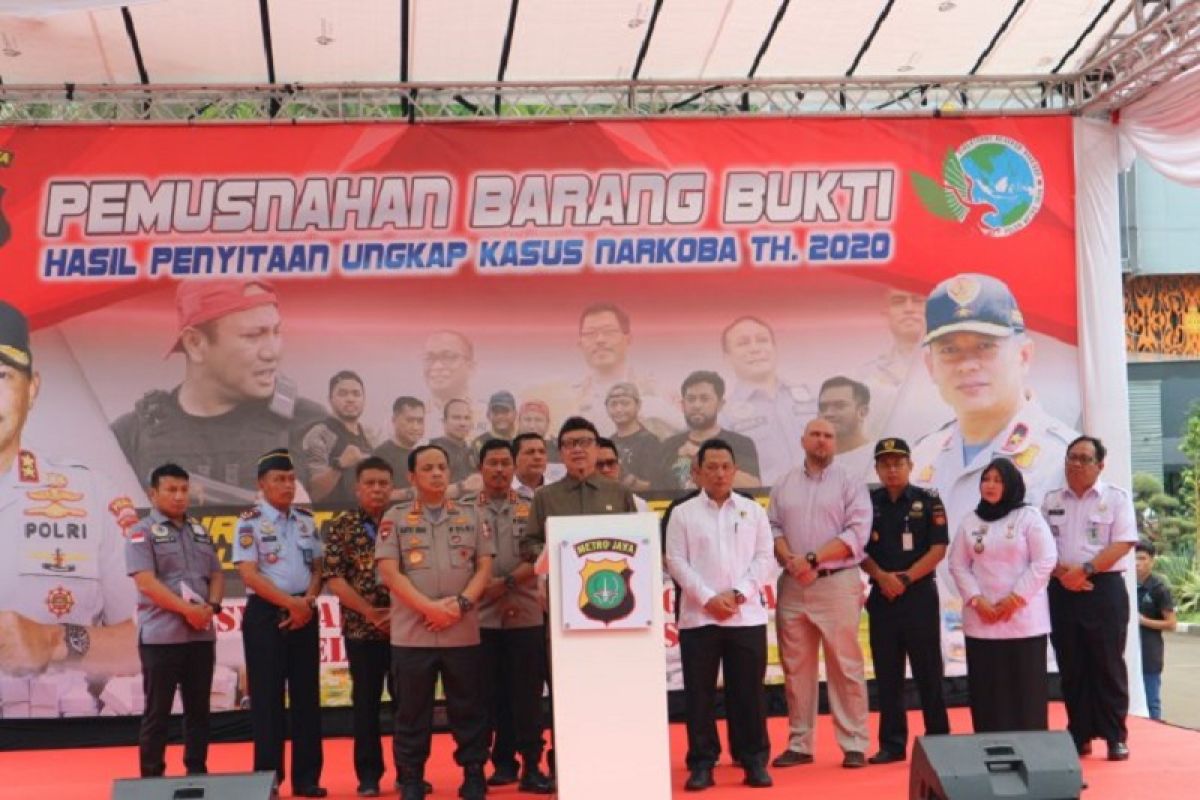 Polisi musnahkan barang bukti 1,3 ton ganja dan ratusan kilo narkotika