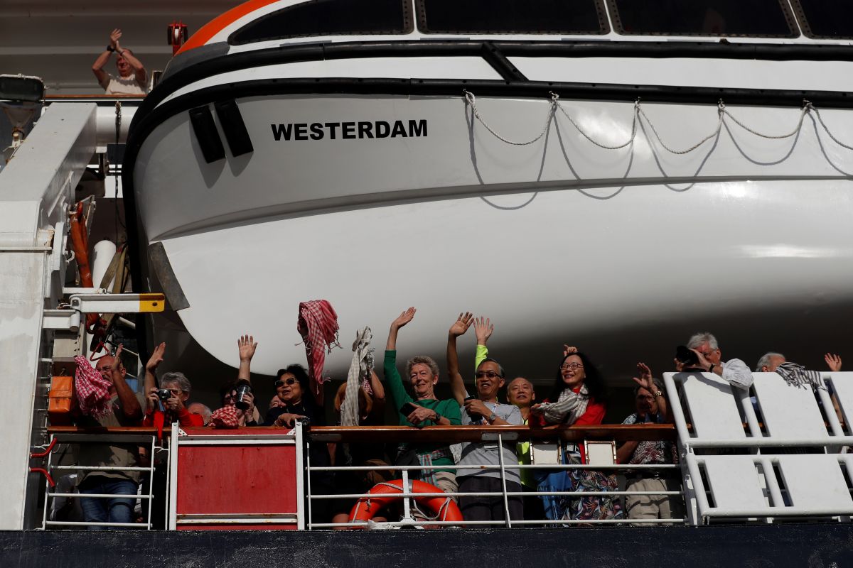 WNI kru kapal Westerdam akan diperiksa ulang oleh otoritas Kamboja