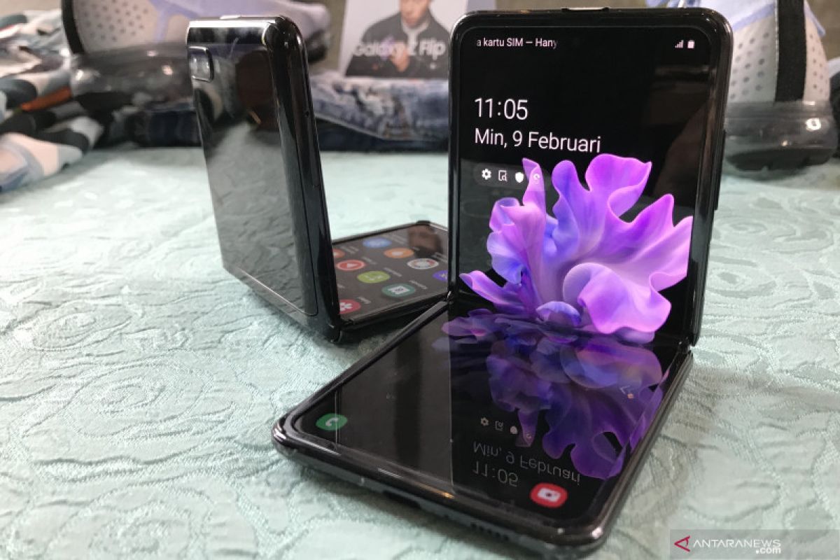 Rahasia layar kaca Samsung Galaxy Z Flip dapat dilipat