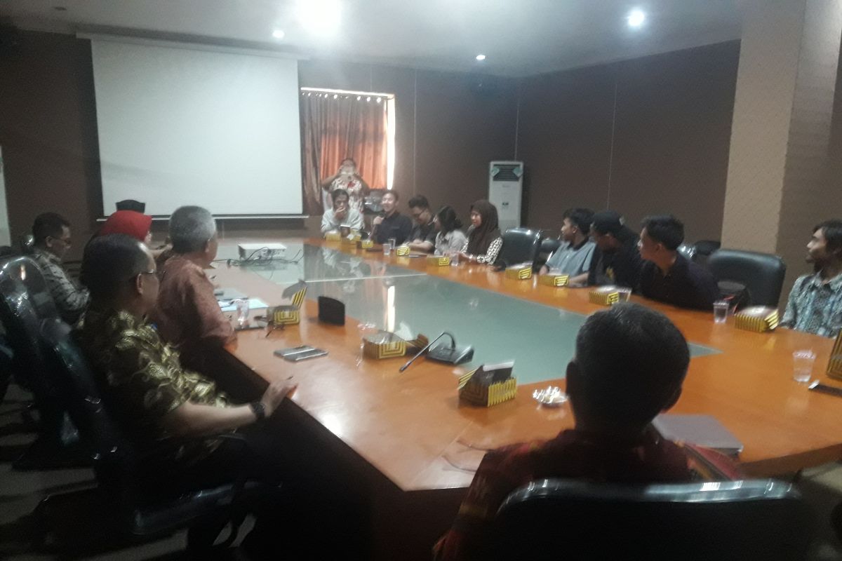 Sembilan mahasiswa yang dipulangkan dari China datangi Dinsos Banten