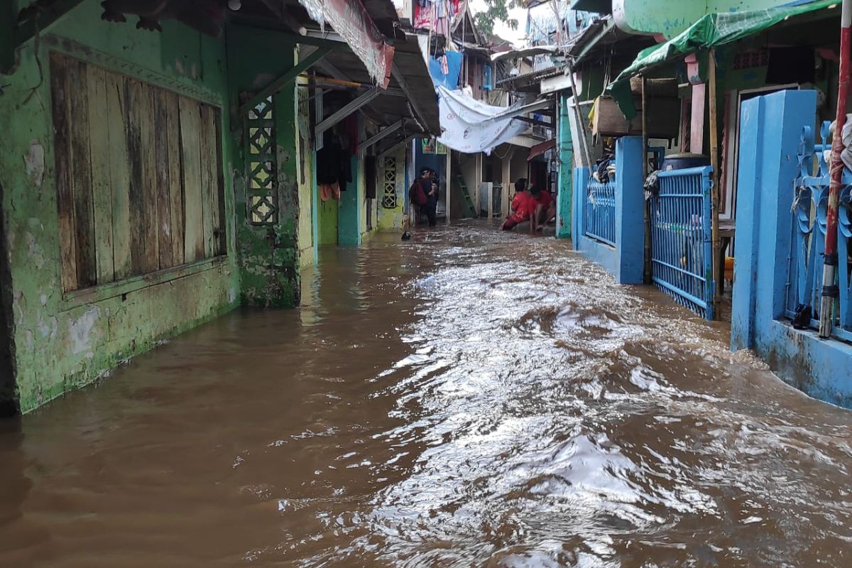 Banjir rendam sedikitnya 13 permukiman penduduk di Jaktim
