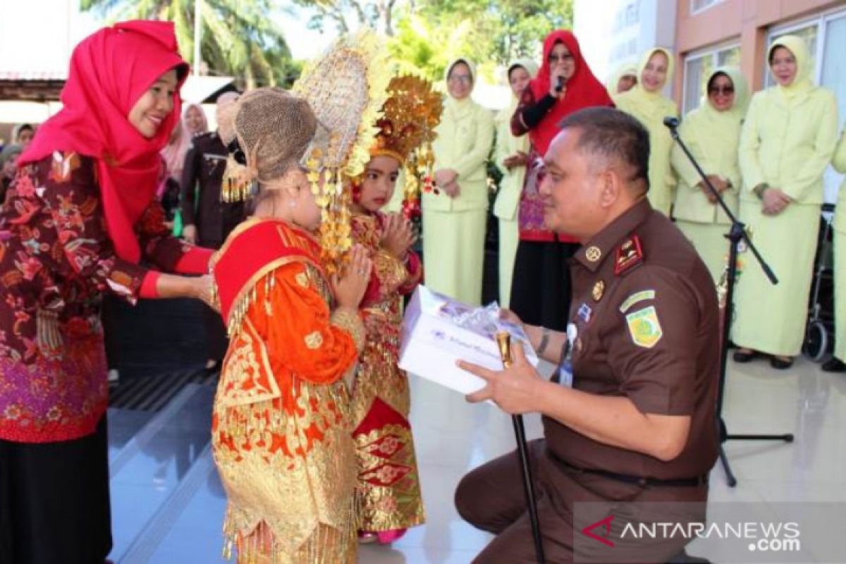 Kejati Sumbar kenalkan fungsi kejaksaan pada puluhan anak TK