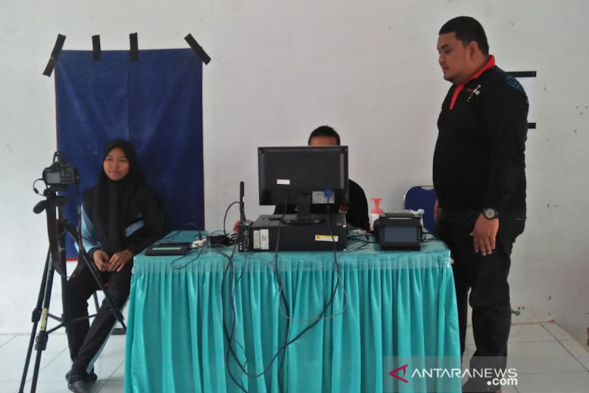Disdukcapil Aceh Jaya jemput bola pembuatan e-KTP