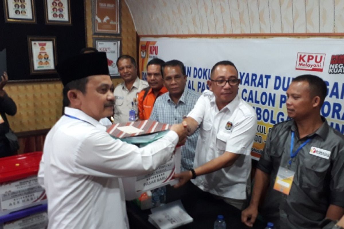 Balon Wali Kota Sibolga dari jalur perseorangan serahkan syarat dukungan ke KPU