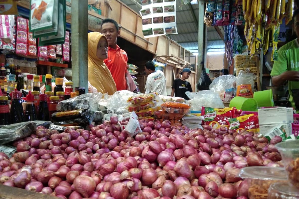 Pemkot diminta tingkatkan pengelolaan pasar tradisional