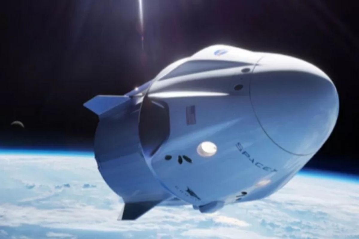 Tur keliling bumi dari SpaceX