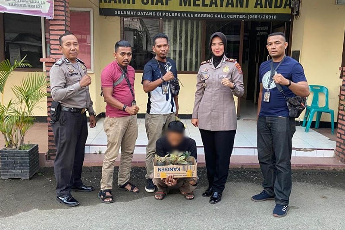 Polisi tangkap tersangka spesialis pencuri bunga di Banda Aceh