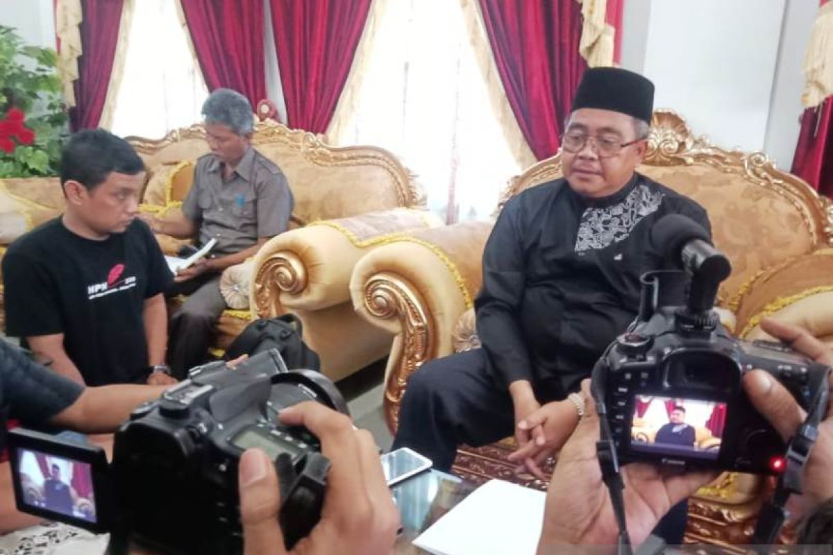 Bupati Ramli tegaskan kericuhan di pendapa untuk memeras  saya