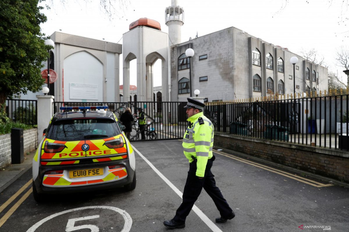 Penusuk bilal masjid di London akan ditahan di Pengadilan Westminster