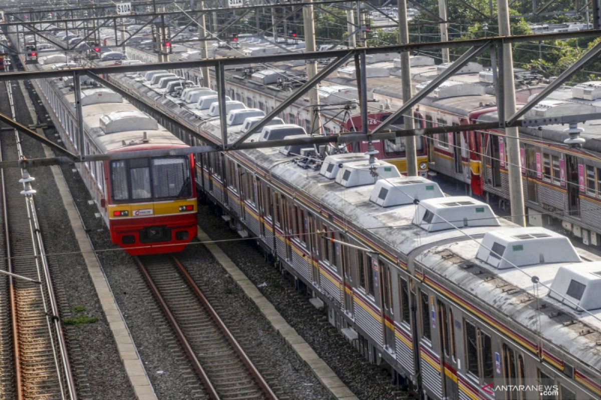 Operator ereta lakukan rekayasa pola operasi KRL akibat genangan