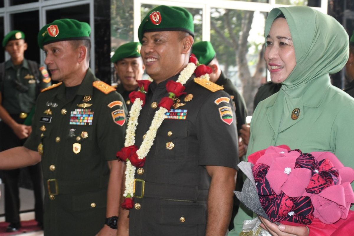 Pangdam I/BB sampaikan penghargaan dedikasi Brigjen TNI Untung