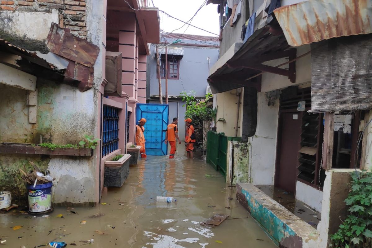 Sebagian wilayah terdampak banjir di Cawang mulai surut