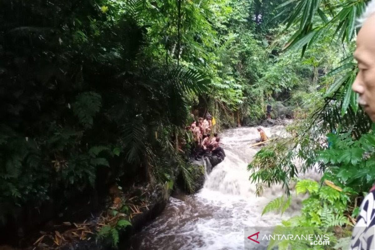 Sungai Sempor meluap secara tiba-tiba