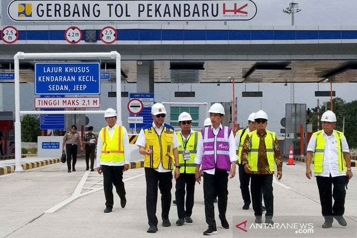 Presiden resmikan Jalan Tol Pekanbaru-Dumai