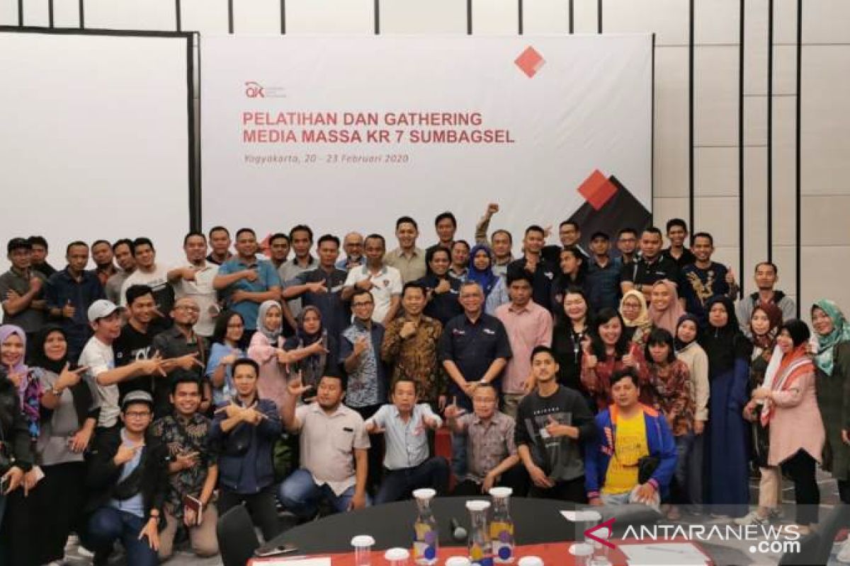 55 jurnalis ikut pelatihan dan gathering OJK