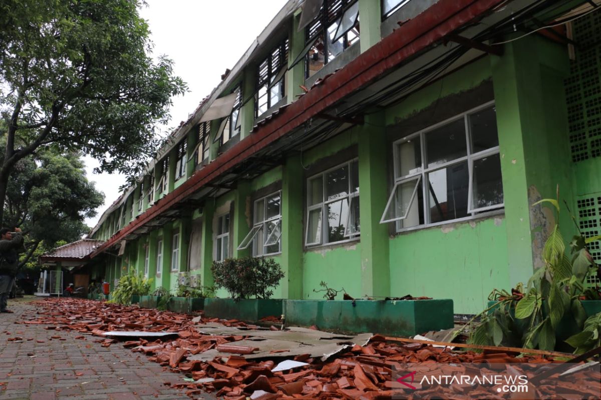 Jaktim gandeng Kepolisian bila kontraktor tak perbaiki sekolah ambruk