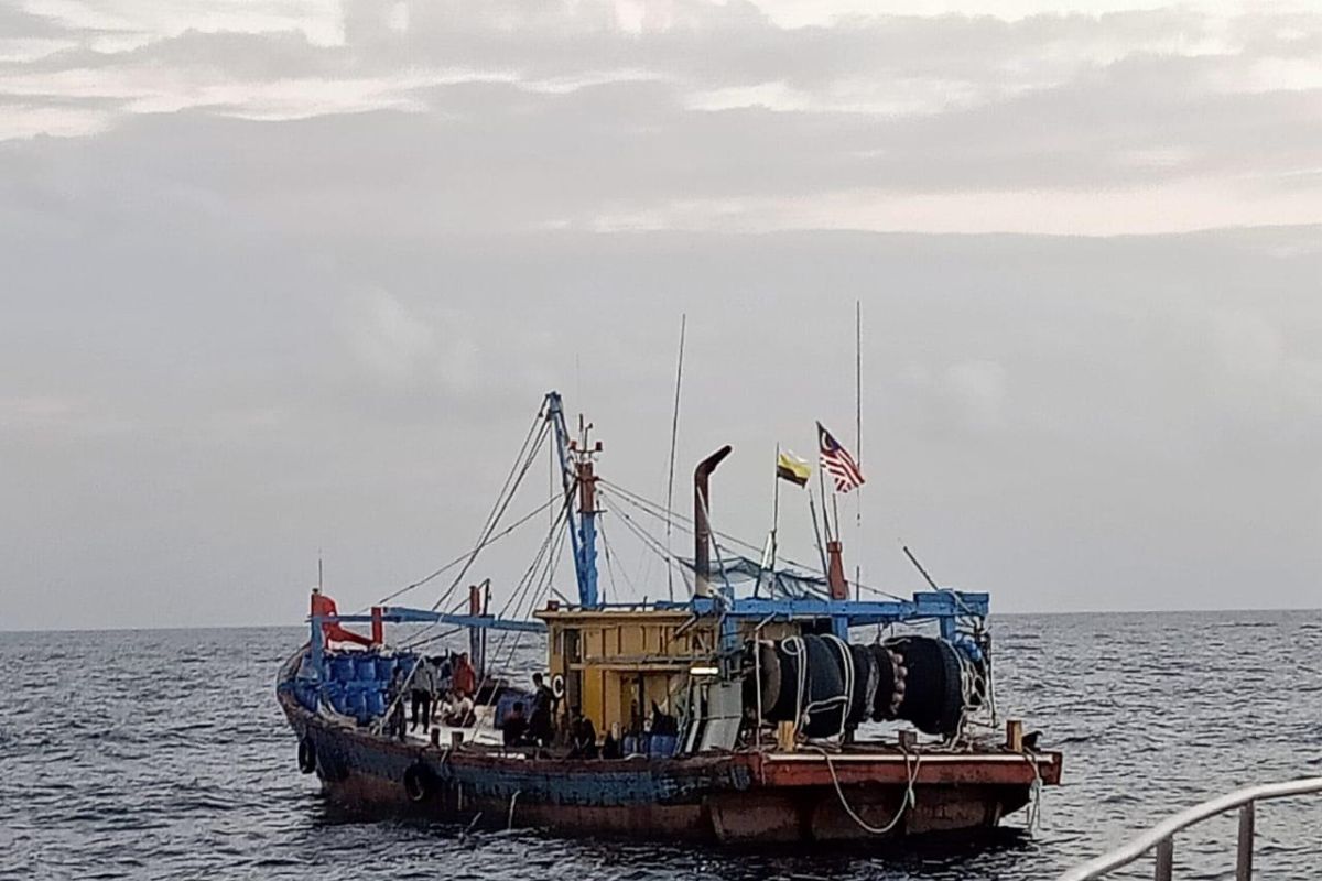 Kapal asing ilegal ditangkap di Selat Malaka