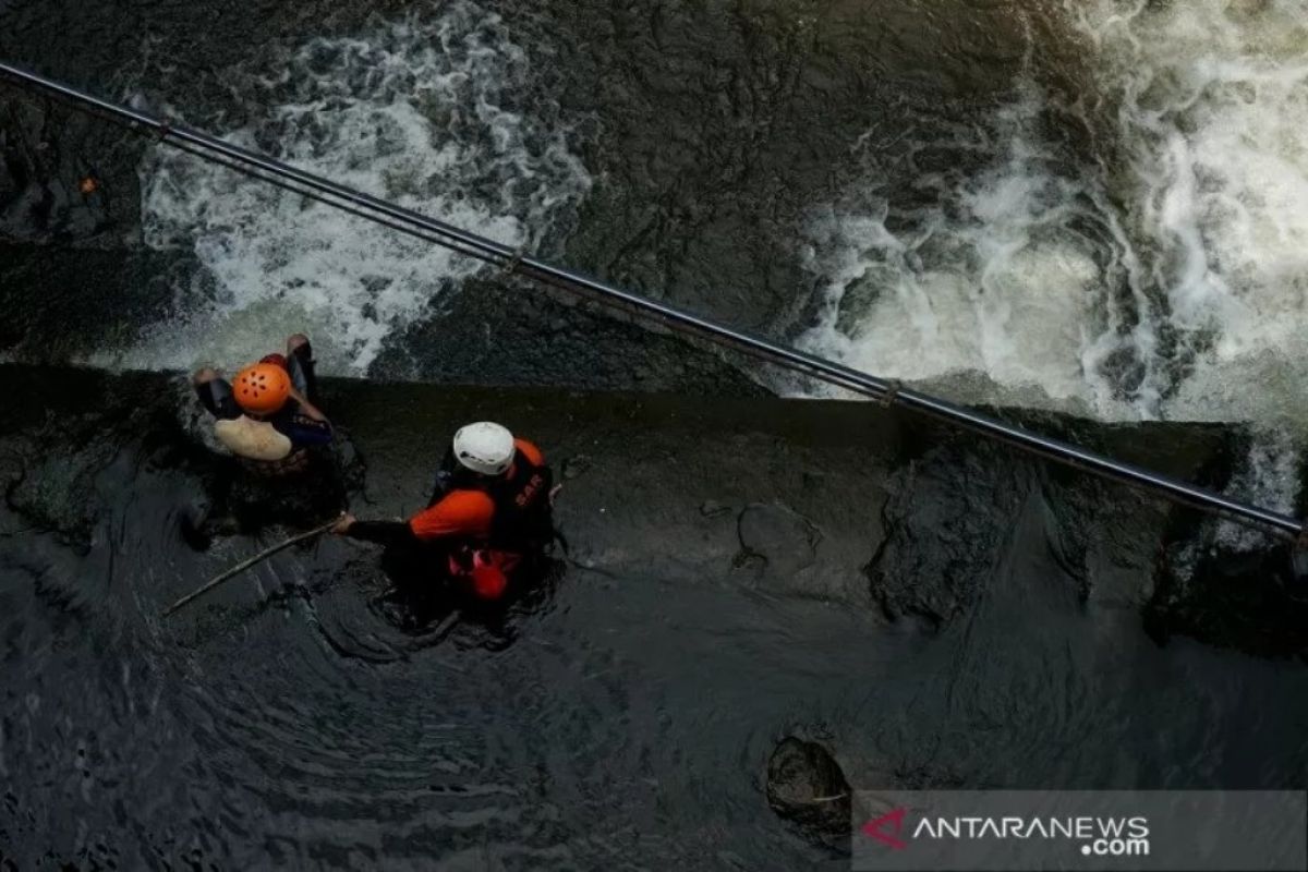 Tujuh korban susur sungai teridentifikasi