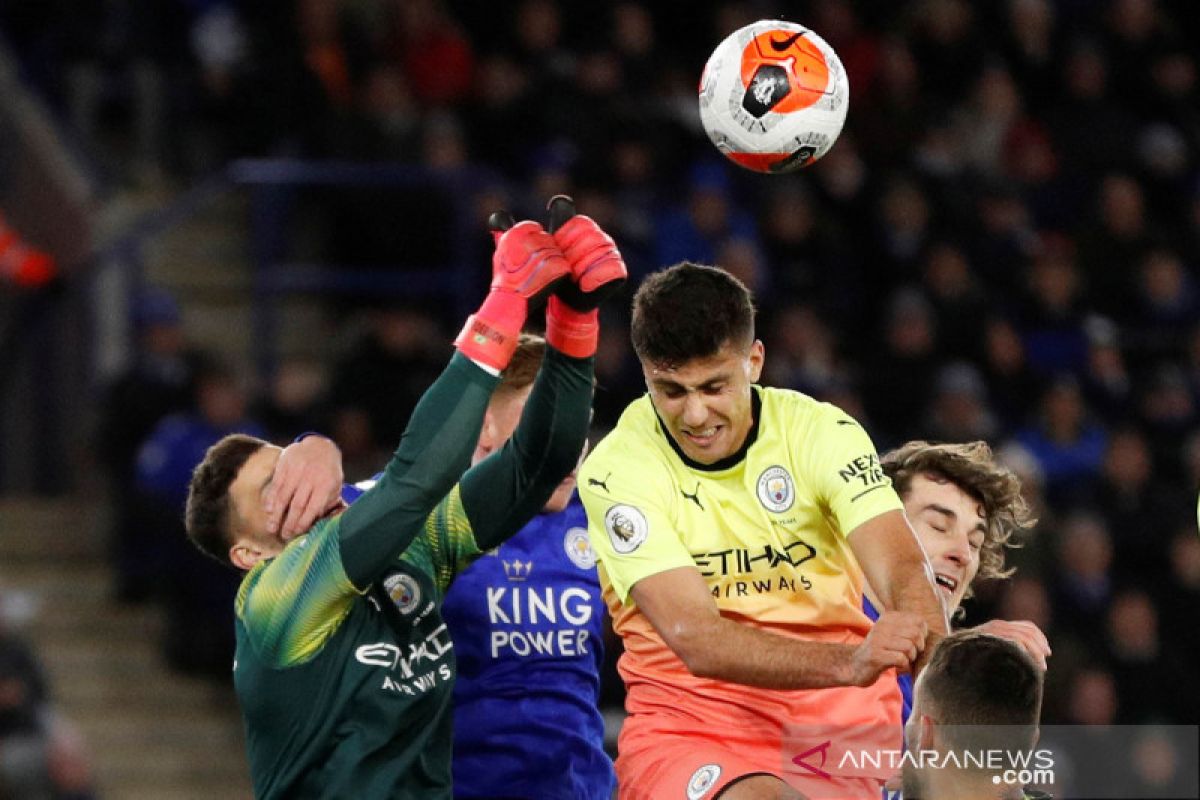 Klasemen Liga Inggris: Man City menang, keunggulan dengan Liverpool berkurang