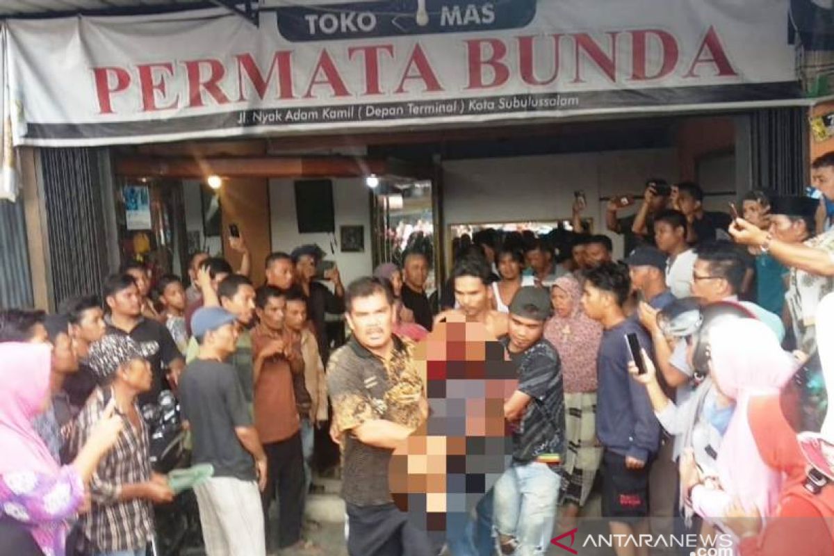 Toko perhiasan emas di Subulussalam dirampok, pemilik kritis dibacok