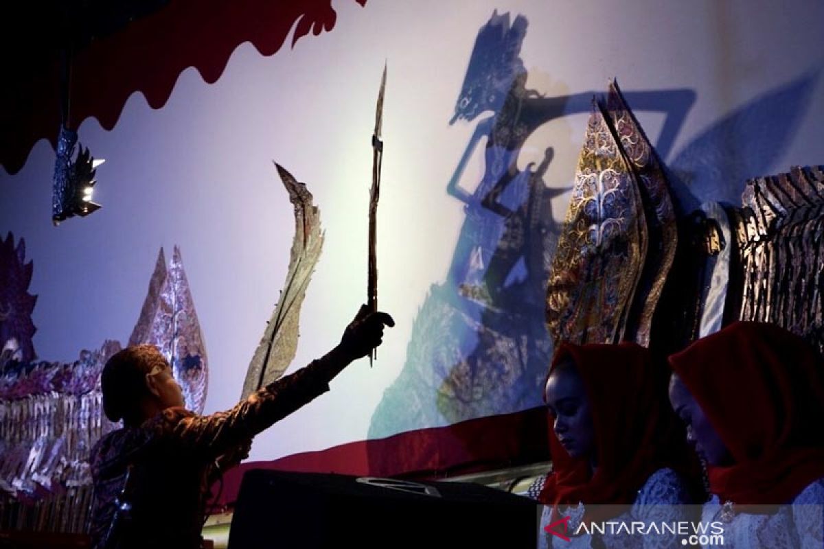 Wayang Babad Diponegoro sukses digelar di Alun-Alun Magelang