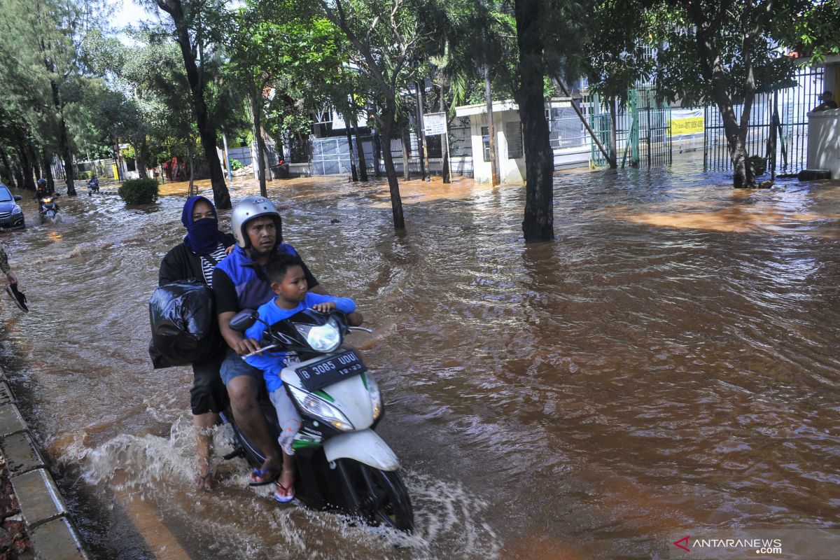 Banjir Jakarta sangat pengaruhi elektabilitas Anies Baswedan