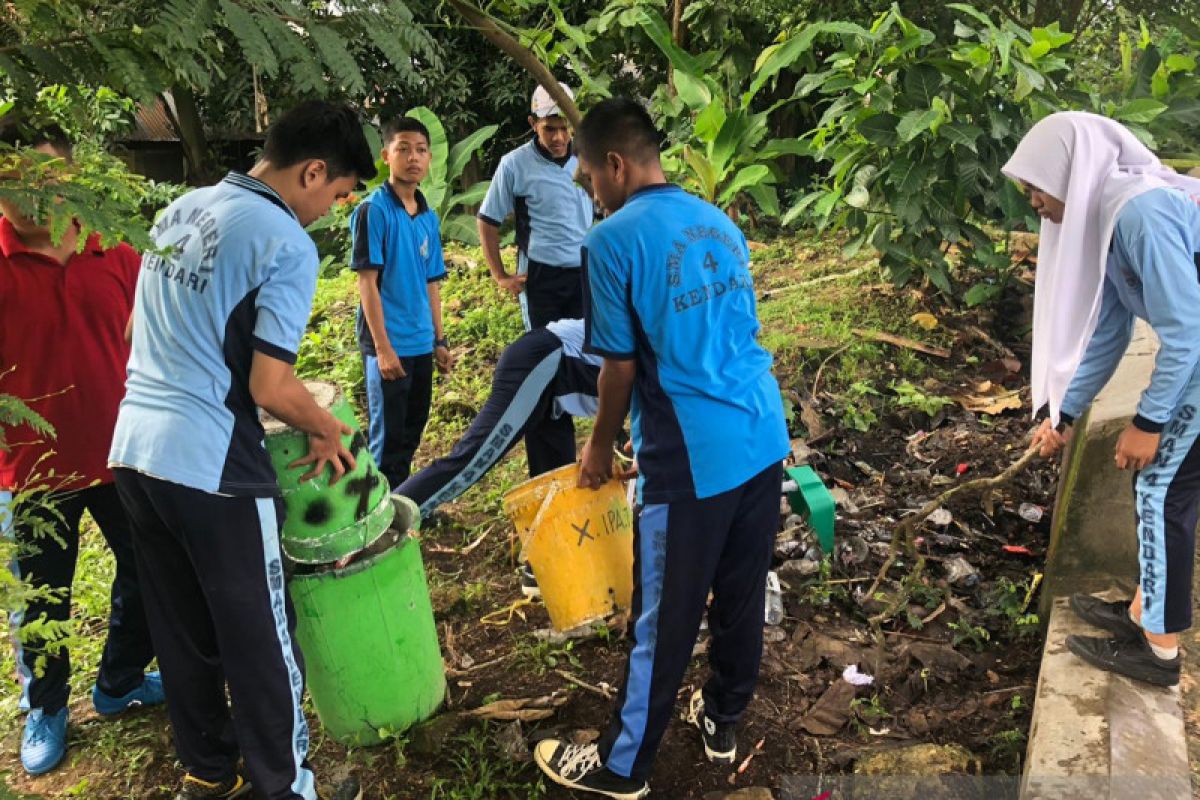 SMU 4 Kendari membidik predikat sekolah sehat nasional