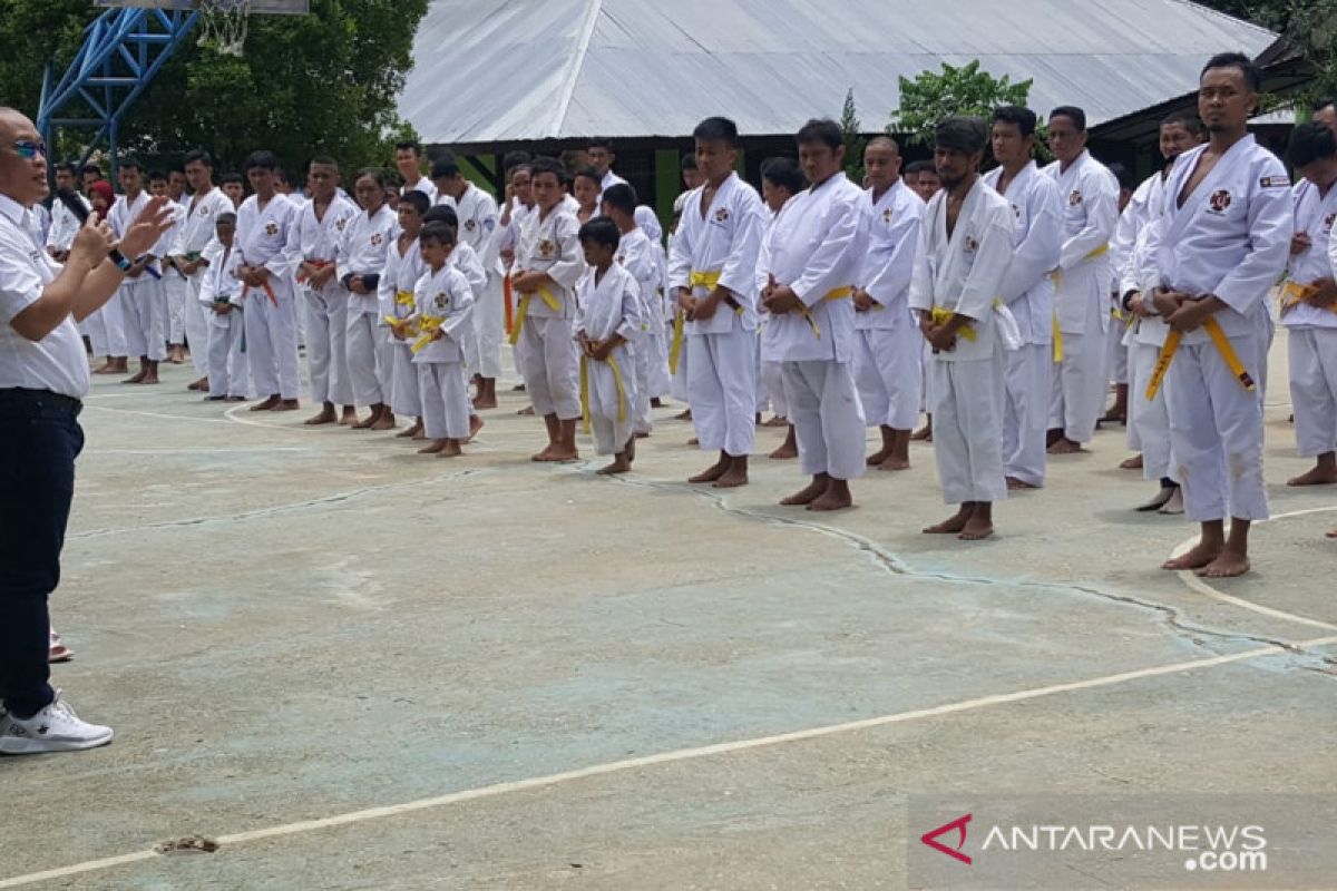 174 Kenshi Perkemi Sultra Ikuti Ujian Kenaikan Tingkat