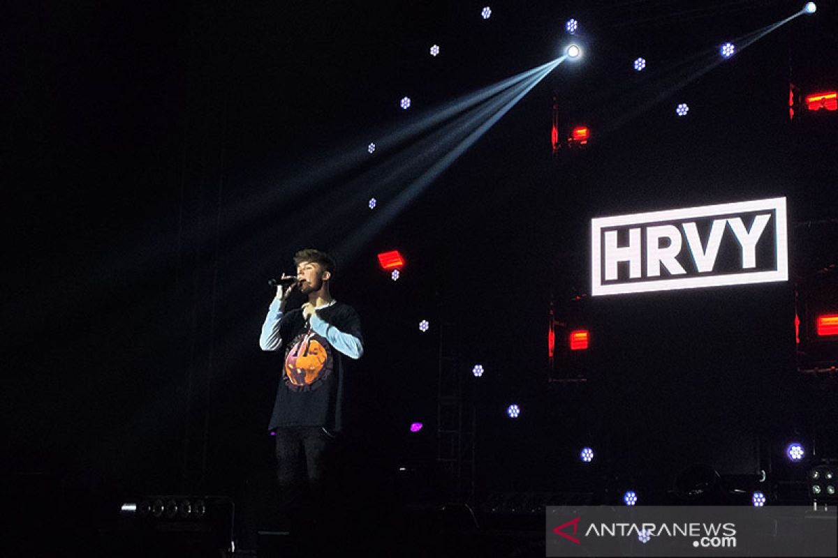 HRVY tampil enerjik di Love Fest 2020