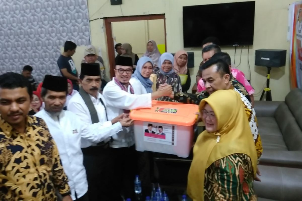 Tiga pasangan calon perseorangan telah serahkan dukungan ke KPU Bukittinggi